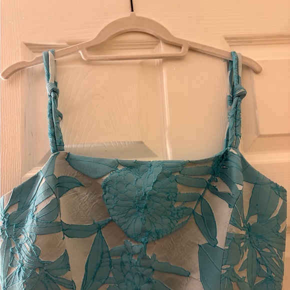 EUC Alexis Delphine Sash-Tie Embroidered Jacquard Midi Dress Tuscan Blue Sz L - Picture 5 of 8